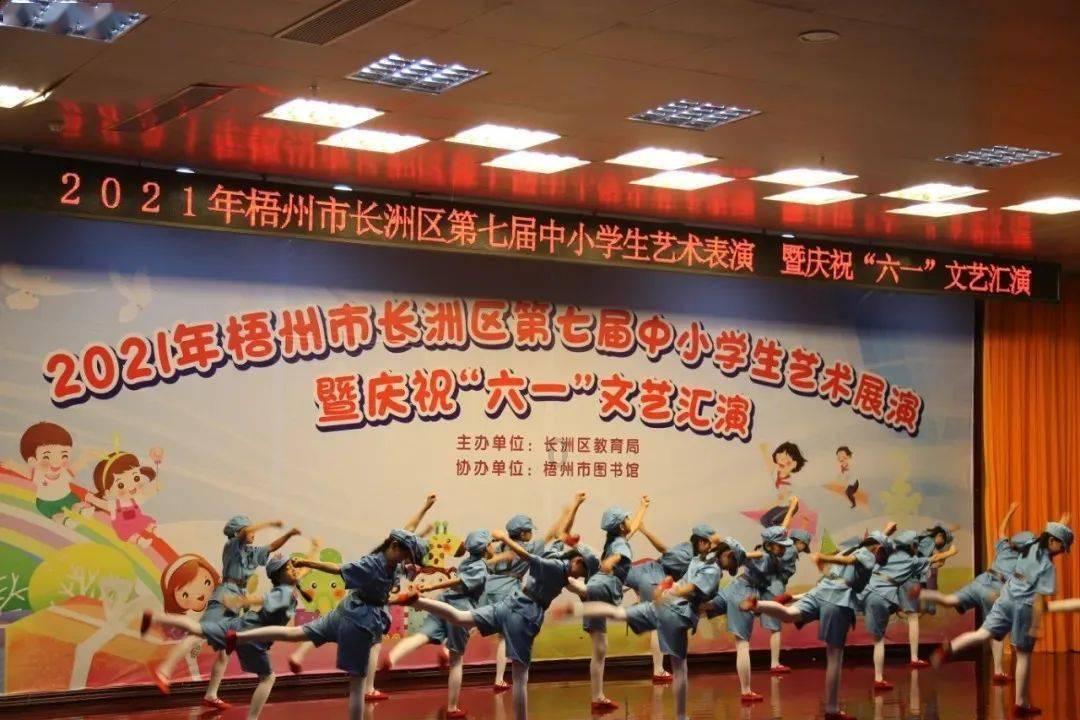 父母喜欢说教别人对吗？